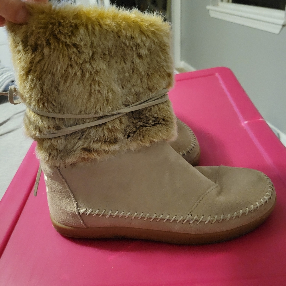 Toms tan boots